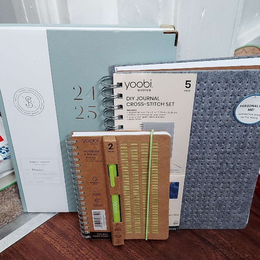 Yoobi stationary